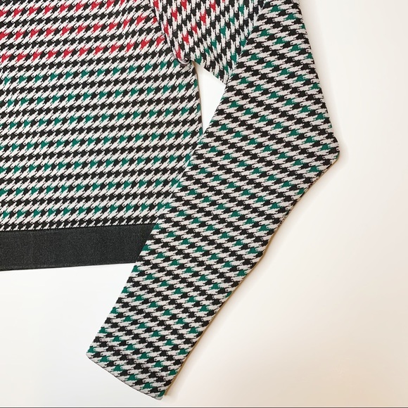 Fabletics Camryn Houndstooth Seamless Long-Sleeve - Picture 6 of 6